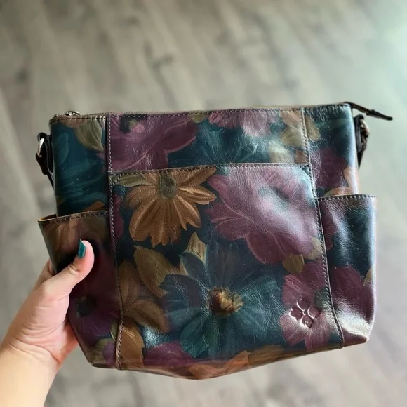 Patricia Nash Floral Crossbody Bag - Picture 9 of 17